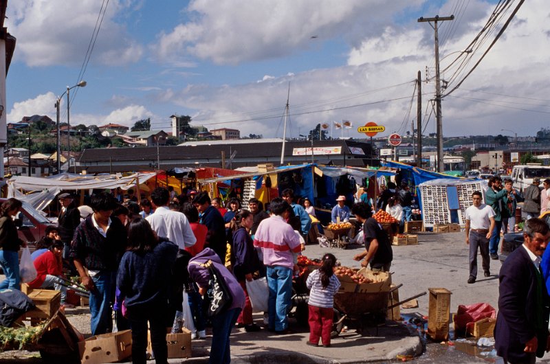 066.jpg - auf dem markt von puerto montt